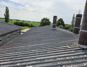 Výměna střešní krytiny na hale výkrmu prasat